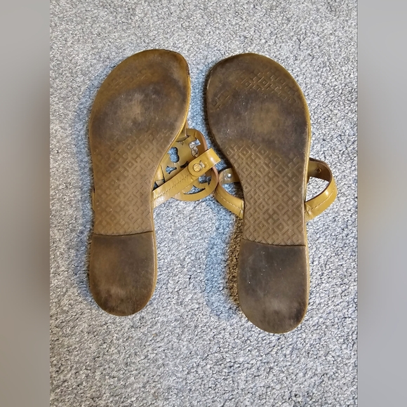 Tory Burch Dark Beige Leather Flat Flip Flops Size 9.5 Preppy Girlhoodcore - Picture 7 of 12